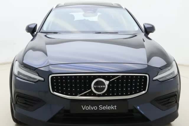 Volvo V60 (2022) thumbnail 5