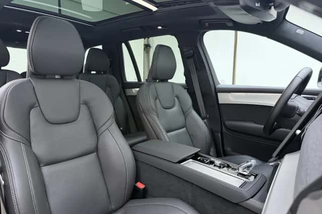 Volvo XC90 (2026) thumbnail 4