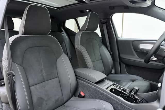 Volvo XC40 (2026) thumbnail 4