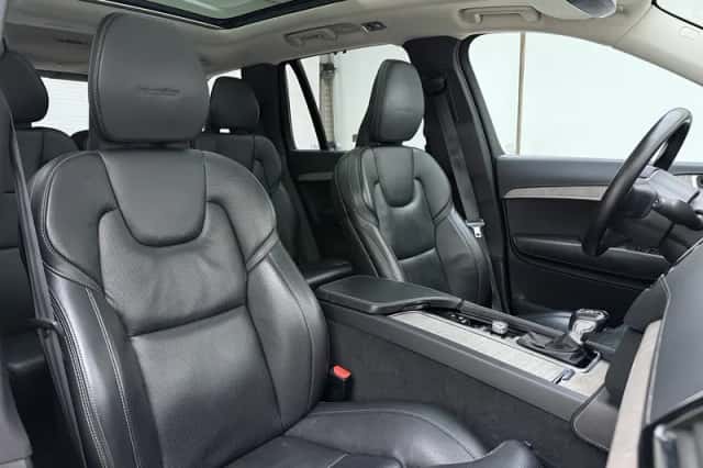 Volvo XC90 (2019) thumbnail 4