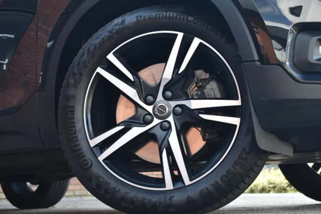 Volvo XC40 (2021) thumbnail 2