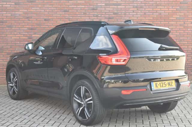 Volvo XC40 (2021) thumbnail 4