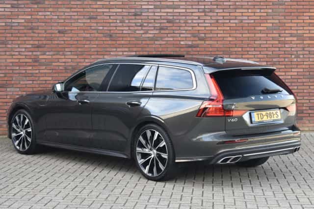 Volvo V60 (2018) thumbnail 5