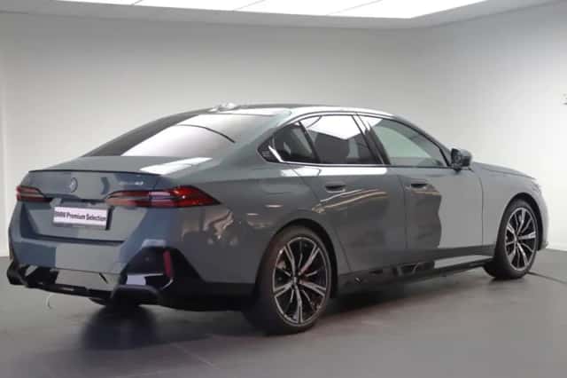 BMW i5 (2026) thumbnail 3