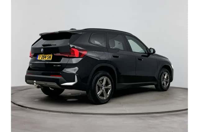 BMW X1 (2023) thumbnail 4