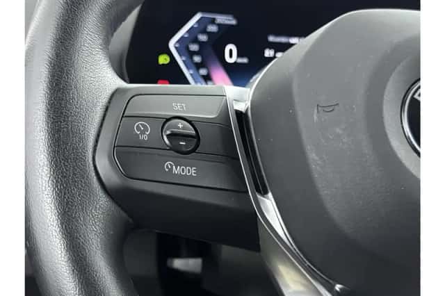 BMW X1 (2023) thumbnail 6