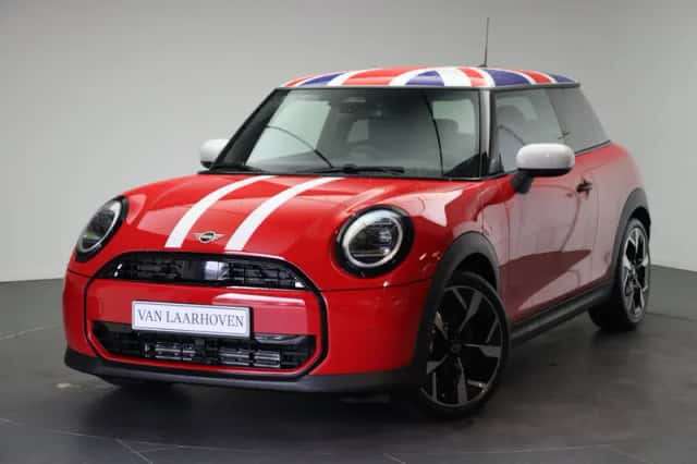 MINI Cooper (2026) thumbnail 1