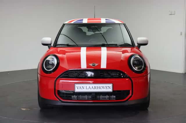 MINI Cooper (2026) thumbnail 5