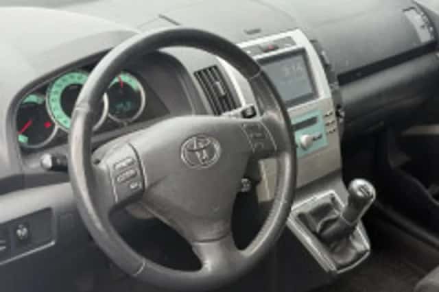Toyota Verso (2007) thumbnail 4