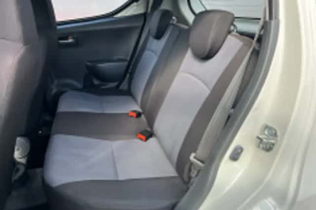 Suzuki Alto (2015) thumbnail 5