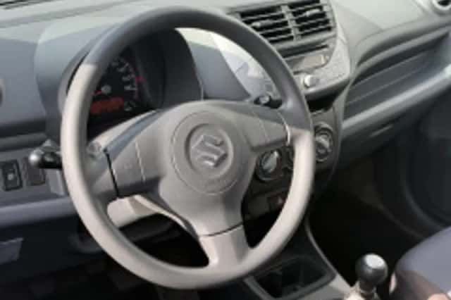Suzuki Alto (2015) thumbnail 3