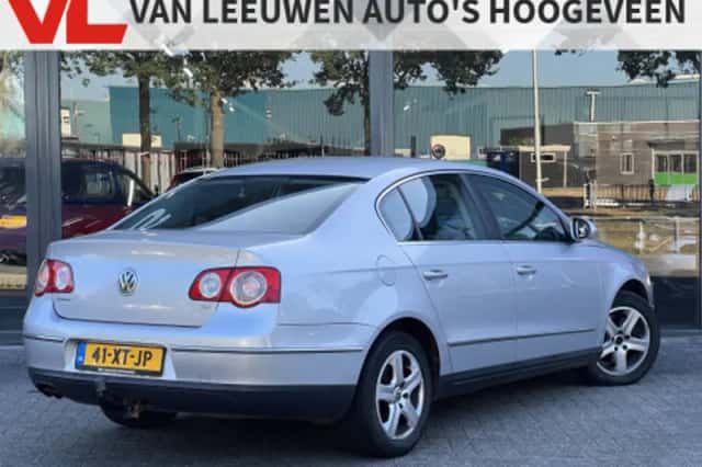 Volkswagen Passat (2007) thumbnail 2
