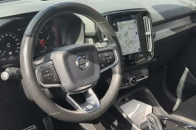 Volvo XC40 (2019) thumbnail 4
