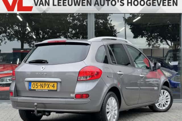 Renault Clio (2010) thumbnail 2