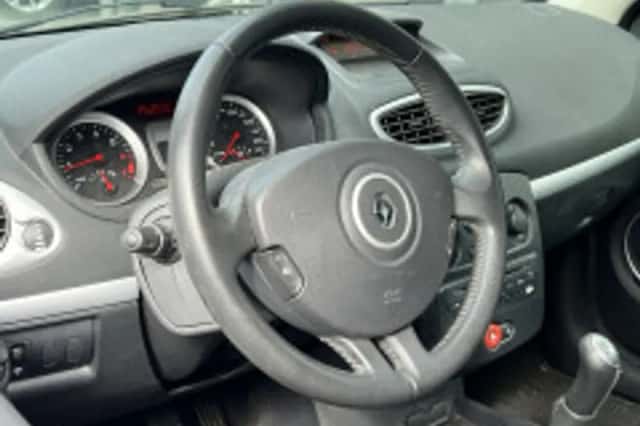 Renault Clio (2010) thumbnail 4