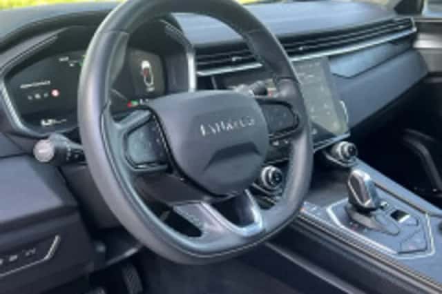 Lynk & Co 01 (2022) thumbnail 4