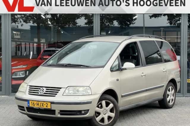 Volkswagen Sharan (2009) thumbnail 1