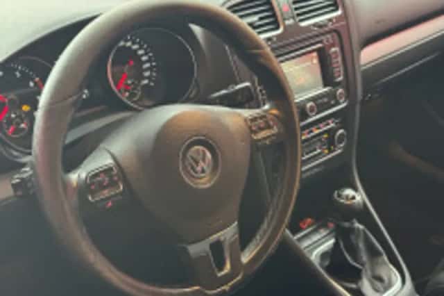 Volkswagen Golf (2012) thumbnail 3
