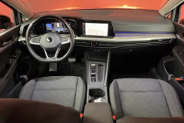 Volkswagen Golf (2021) thumbnail 4