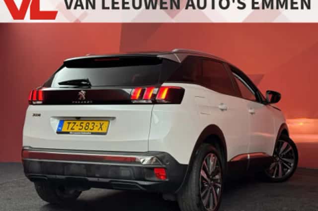 Peugeot 3008 (2018) thumbnail 2