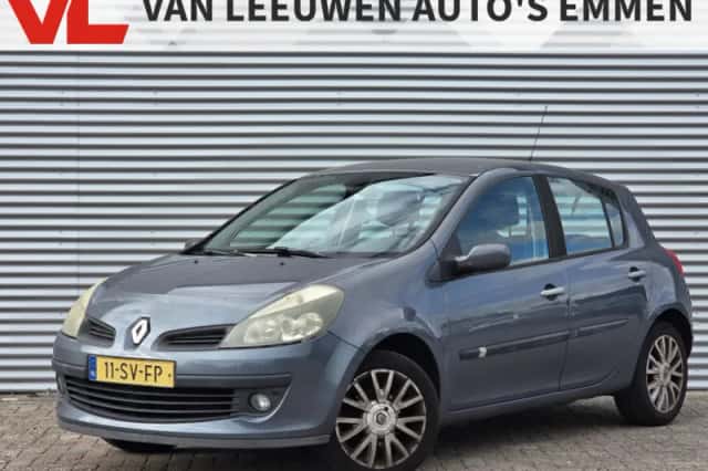 Renault Clio (2006) thumbnail 1