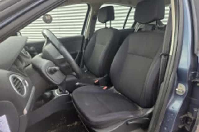 Renault Clio (2006) thumbnail 5