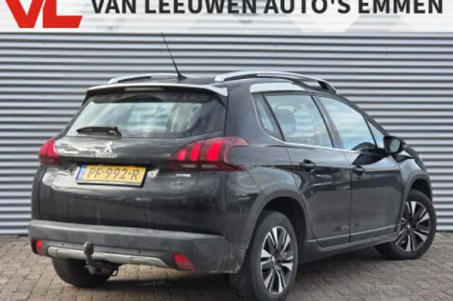 Peugeot 2008 (2017) thumbnail 2