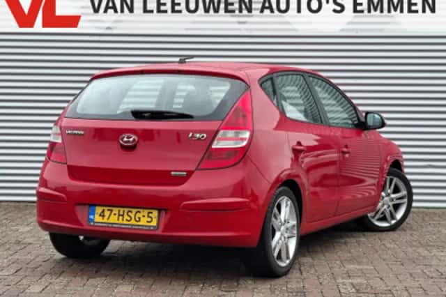 Hyundai i30 (2009) thumbnail 2