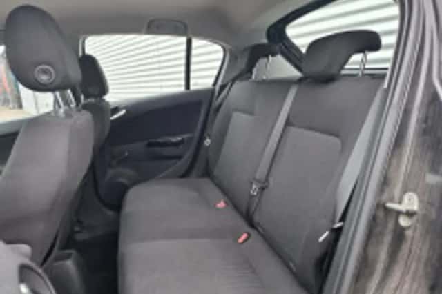 Opel Corsa (2011) thumbnail 6