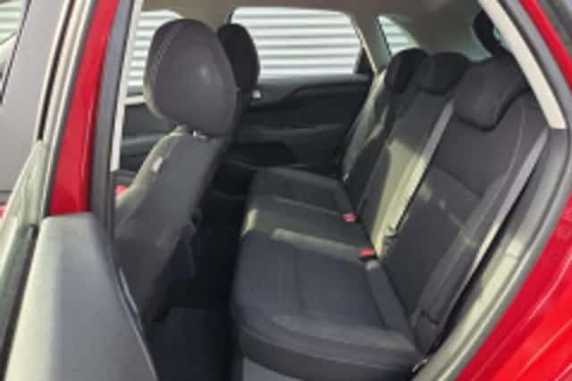Citroën C4 (2016) thumbnail 5