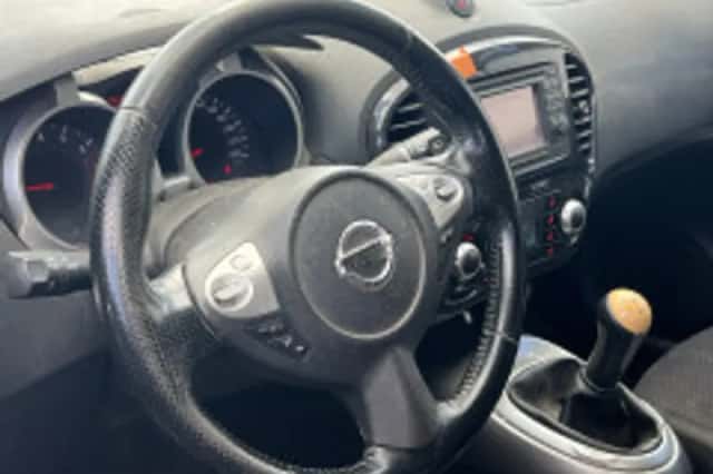 Nissan Juke (2010) thumbnail 3