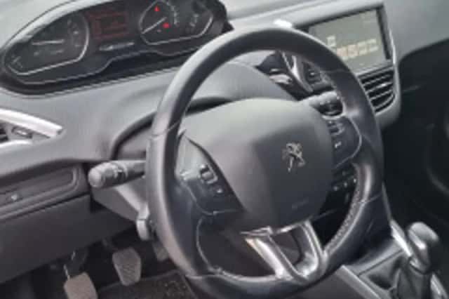 Peugeot 208 (2018) thumbnail 3