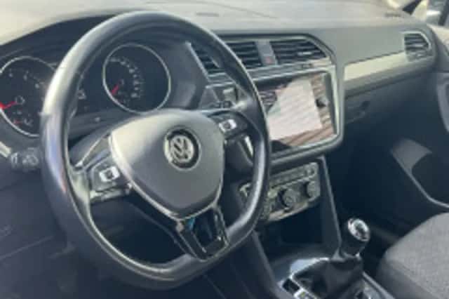 Volkswagen Tiguan All-Space (2018) thumbnail 3