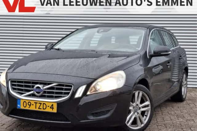 Volvo V60 (2012) thumbnail 1
