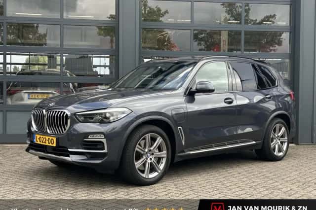 BMW X5 (2019) thumbnail 1