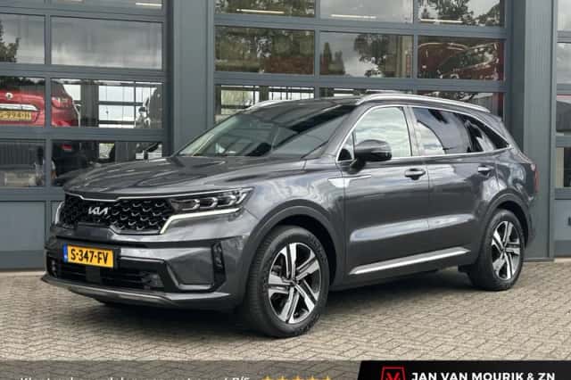 Kia Sorento (2023) thumbnail 1
