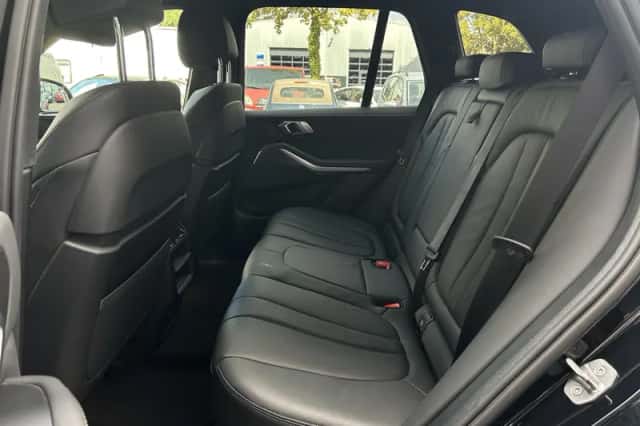 BMW X5 (2022) thumbnail 4