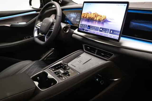 BYD SEALION 7 (2026) thumbnail 3