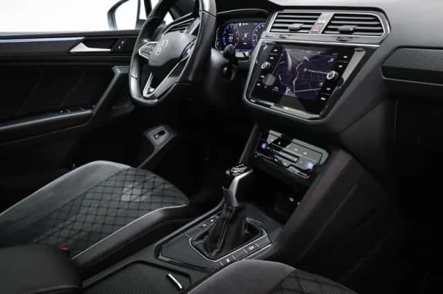 Volkswagen Tiguan (2023) thumbnail 3