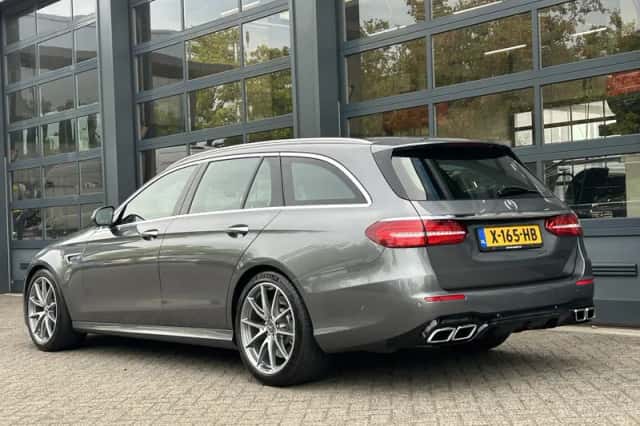 Mercedes-Benz E-Klasse (2017) thumbnail 2