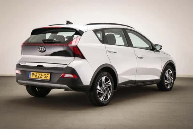 Hyundai Bayon (2022) thumbnail 2