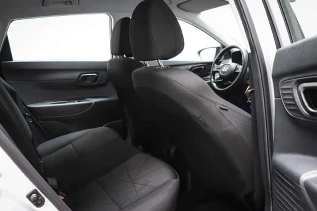 Hyundai Bayon (2022) thumbnail 4