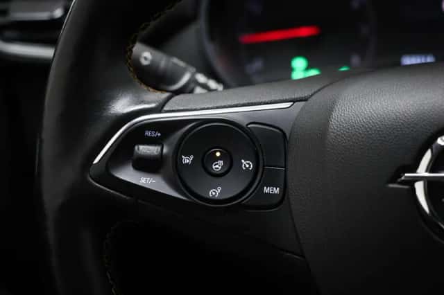 Opel Crossland X (2019) thumbnail 5