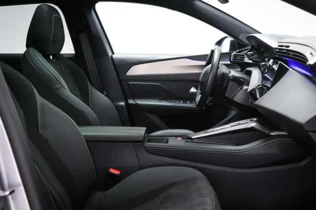 Peugeot 308 (2023) thumbnail 4