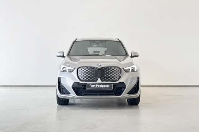 BMW iX1 (2026) thumbnail 6