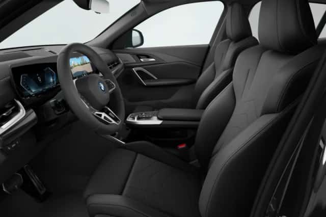 BMW iX2 (2026) thumbnail 4