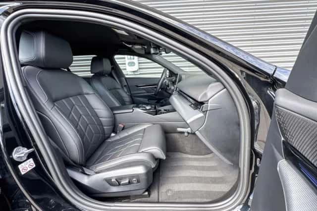BMW 5-Serie (2024) thumbnail 6