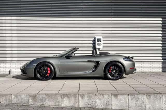 Porsche 718 Boxster (2023) thumbnail 2