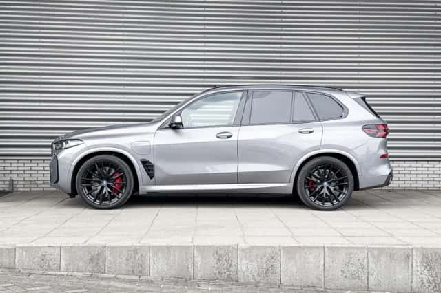 BMW X5 (2024) thumbnail 2