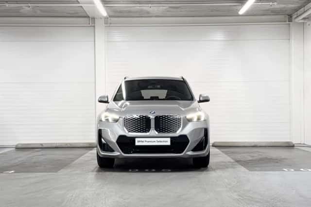 BMW iX1 (2026) thumbnail 6